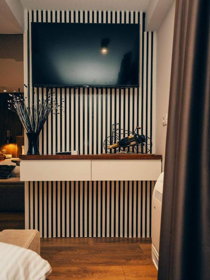Hotel Romeo Корча Екстериор снимка