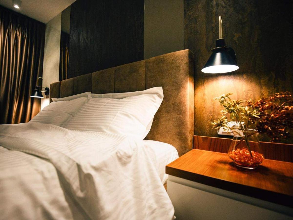 Hotel Romeo Корча Екстериор снимка