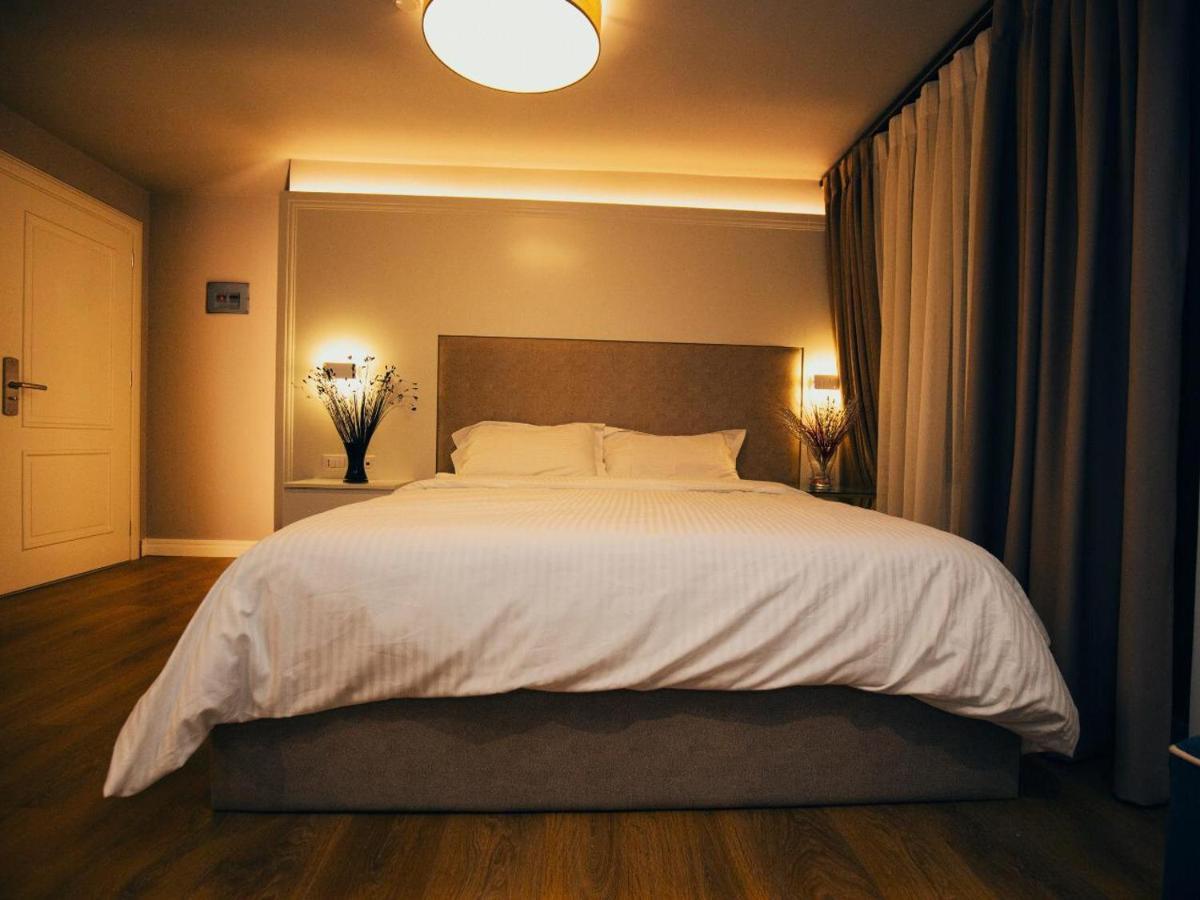 Hotel Romeo Корча Екстериор снимка