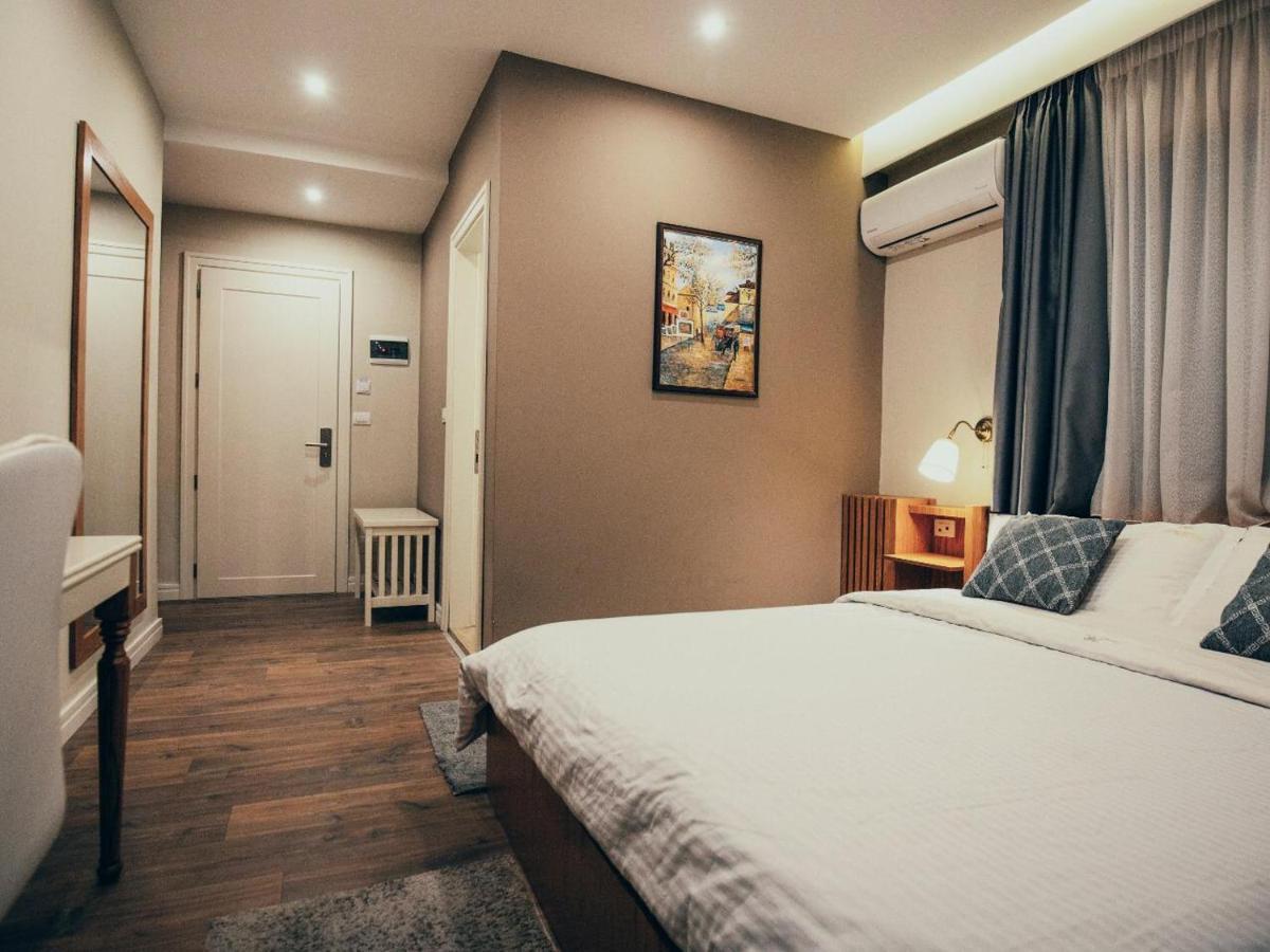 Hotel Romeo Корча Екстериор снимка