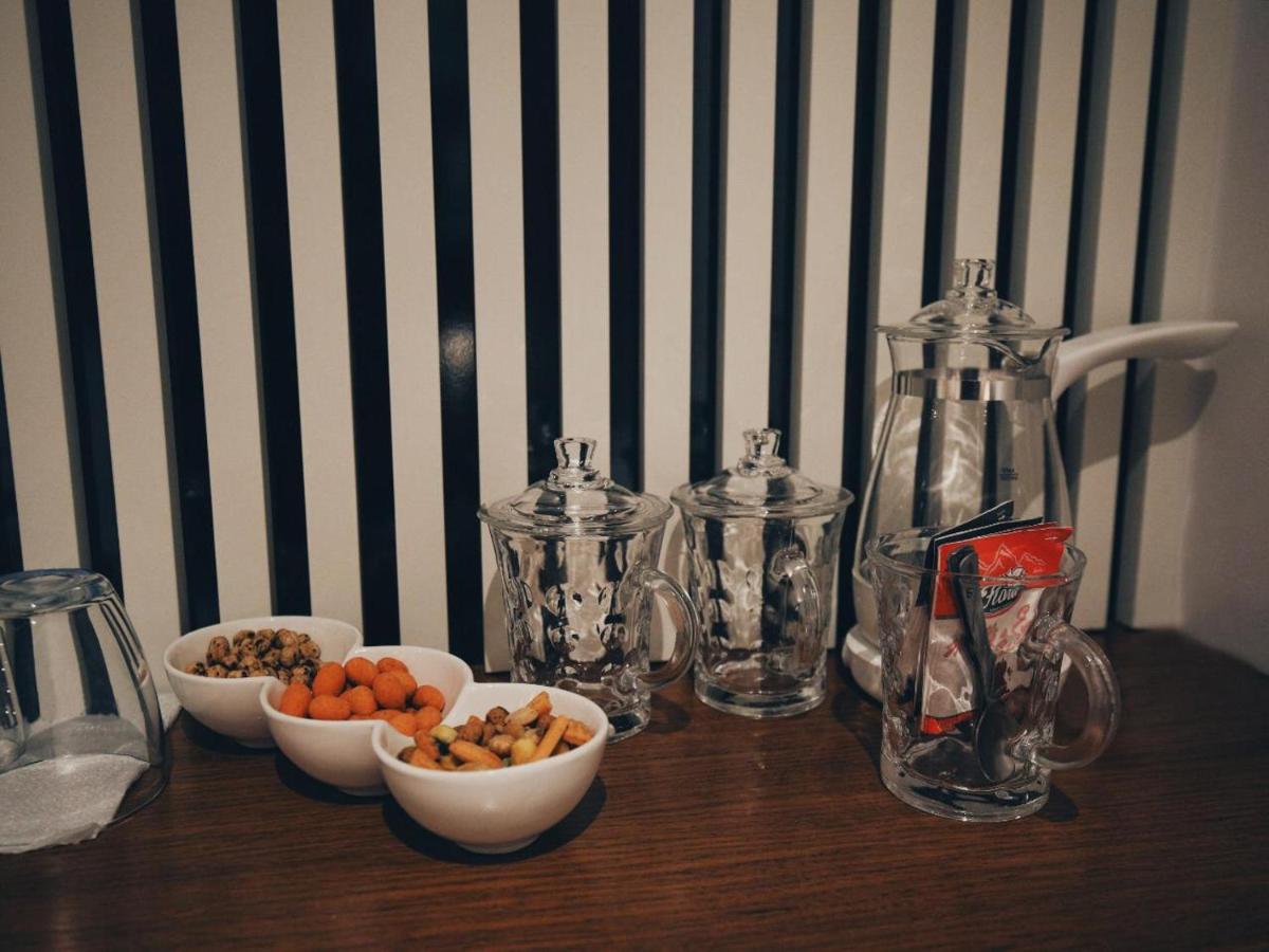 Hotel Romeo Корча Екстериор снимка