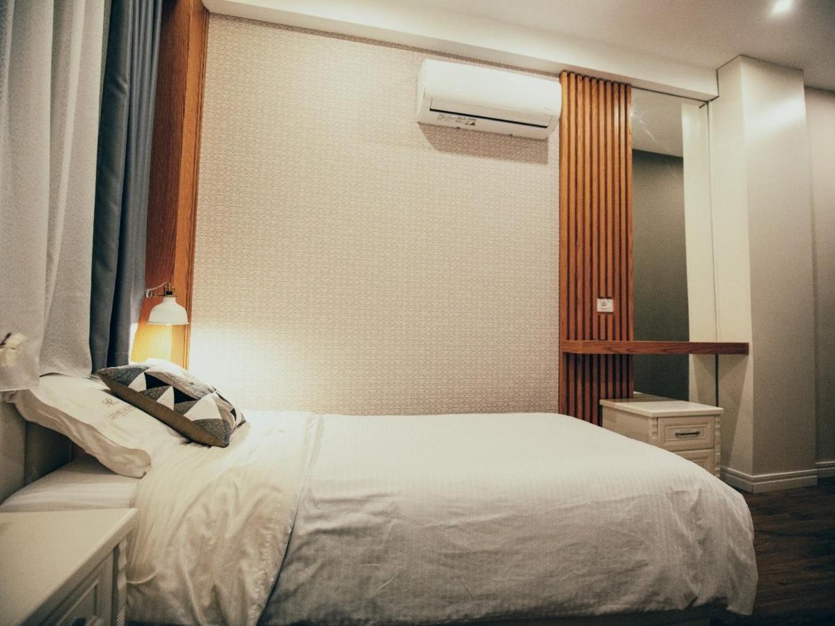 Hotel Romeo Корча Екстериор снимка