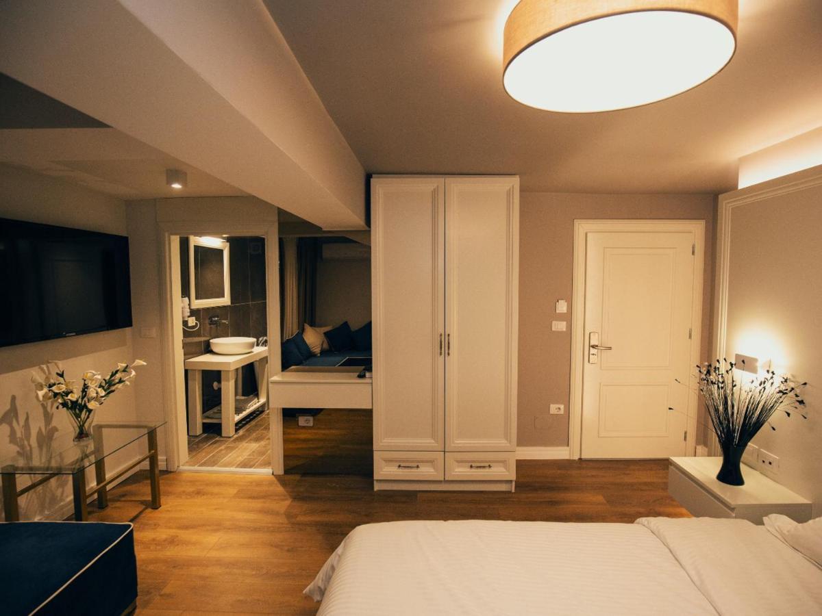 Hotel Romeo Корча Екстериор снимка