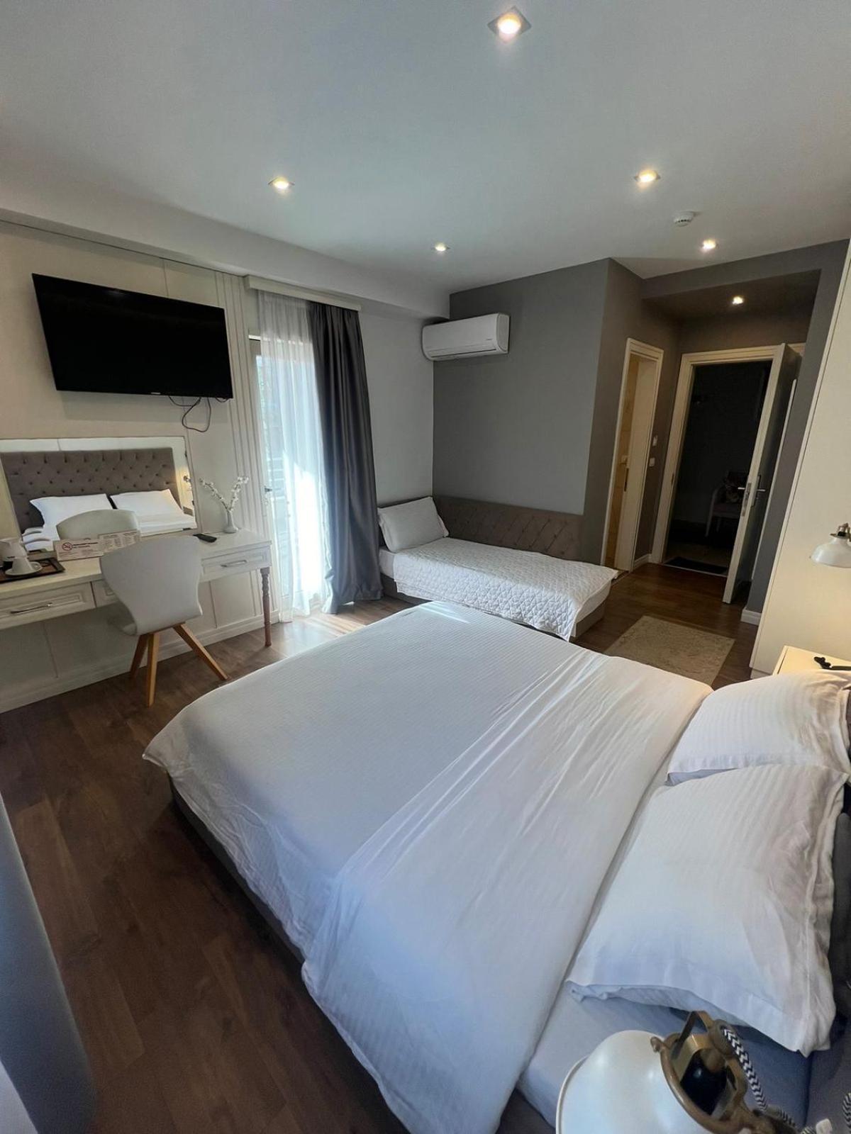 Hotel Romeo Корча Екстериор снимка